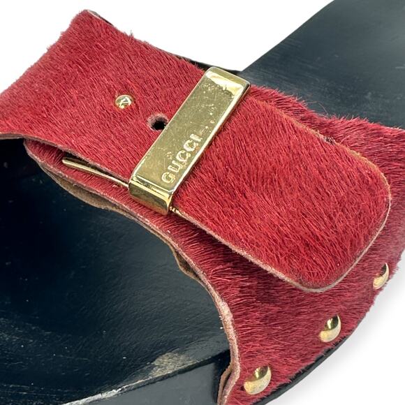 GUCCI | 5.5 | Red Ponyhair Gold Buckle Studded Wood Block Heel Slide Sandals - Picture 4 of 12